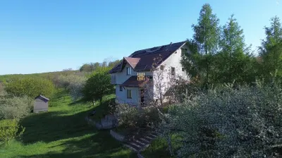 Teren 4800 mp cu Livada si Casa Nefinalizata - Adancata! - foto 15