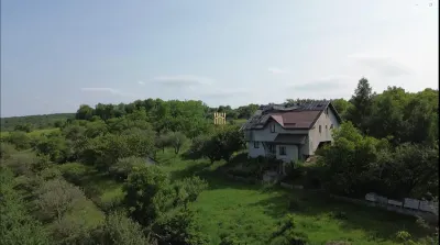 Teren 4800 mp cu Livada si Casa Nefinalizata - Adancata! - foto 6