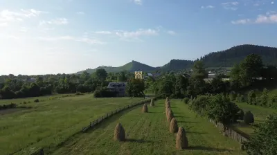 Teren 10304 mp cu casa locuibila In Bucovina Zona Manastire Slatina! De vanzare! 0727817187 - foto 7