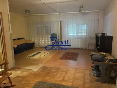 ap 3 cam decomandat Lunca - Resita