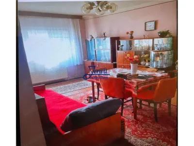 Ap. 3 camere, Micro IV - Resita