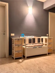 Apartament 4 camere 116 mp,zona Copou - Breazu,bloc nou tip vila - foto 12
