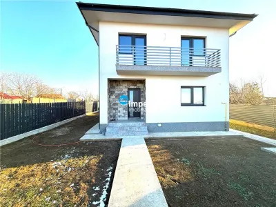 Vila P+E 116 mu, beci, asfalt, Valea Ursului, Miroslava - Vorovesti