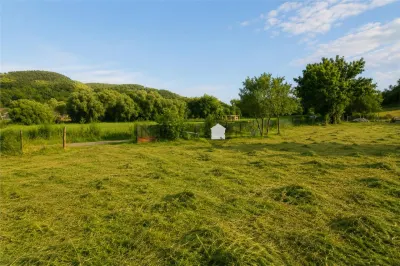 Casa cu teren intravilan 1500mp|Front generos|25km Cluj - foto 3