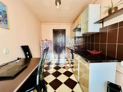 Apartament 3 camere decomandat | Vasile Milea | pivnita | 2 bai - foto 3