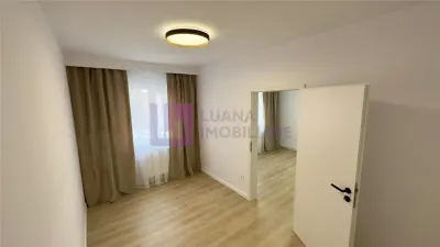 Apartament cu 2 camere de vanzare | Rahovei | etaj 3 | renovat - foto 3