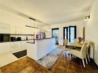 Casa pe un singur nivel Sura Mare | teren 701 mp | 2 constructii | video - Sura Mare