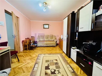 Apartament 2 camere de vanzare | Vasile Aaron | decomandat | pivnita | - Sibiu