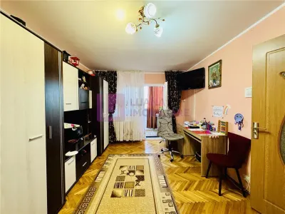 Apartament 2 camere de vanzare | Vasile Aaron | decomandat | pivnita | - foto 2