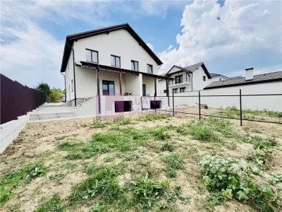 Casa Cartierul Arhitectilor  de vanzare |  NOUA | pivnita | teren 250 mp - Cisnadie