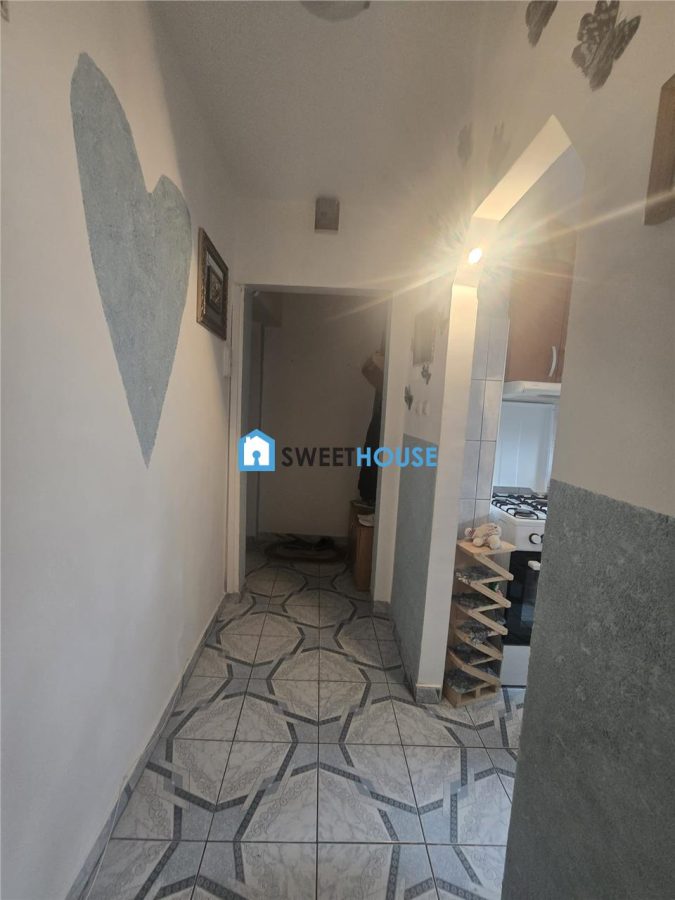 Apartament 2 camere, cartierul Florilor, etaj 2 - Fagaras
