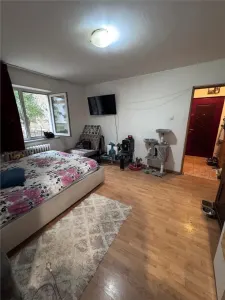 Apartament 2 camere Semidecomandat cf 2 Piata Resita - Bucuresti