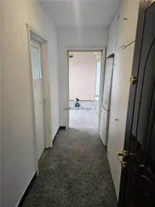 Apartament 3 camere Semidecomandat  Pta. Sudului - foto 6