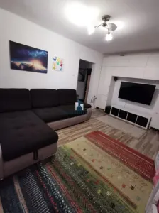 Vanzare Apartament 2 Camere Semidecomandat Bd.Alexandru Obregia - Bucuresti
