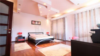 Vila exclusivista de vanzare in Iasi, design impunator,  localizare excelenta. - foto 12