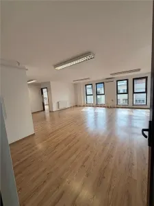 Spatiu de birouri disponibil spre inchiriere - foto 8