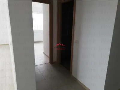 APARTAMENT 2 CAMERE, IN TRACTORUL, LA 500 M DE CORESI MALL - foto 4