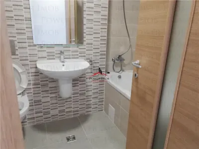 APARTAMENT 2 CAMERE, IN TRACTORUL, LA 500 M DE CORESI MALL - foto 9