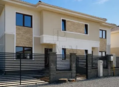 VÂNZARE DUPLEX 105 MP UTILI - TEREN GENEROS 300 MP - MOȘNIȚA VECHE - Mosnita Veche