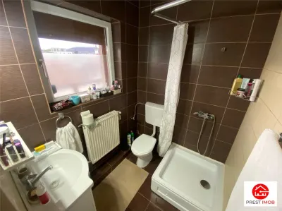 Casa cu 4 camere+spatiu comercial de vanzare in Unirii - foto 10