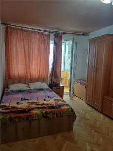 Apartament 3 camere | Complex Studentesc | 70 mp | Decomandat | Etaj 8 | Centrala proprie - foto 2