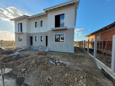 Duplex nou - 3 dormitoare - toate utilitatile - posibilitate alegere finisaje - Mosnita Noua