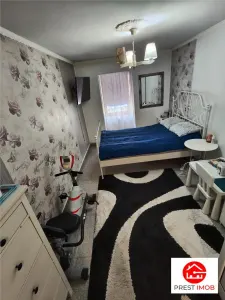 Apartament si spatiu comercial de vanzare - foto 3