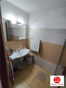 Apartament si spatiu comercial de vanzare - foto 6