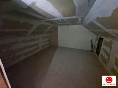 de vanzare casa la standarde ridicate 4 camere, 3 bai, garaj incorporat , 5 arii teren in Sancraiul de Mures - foto 7