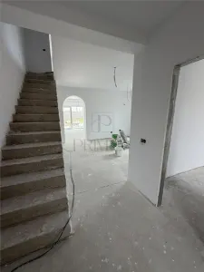 1/2 DUPLEX DE VÂNZARE - MOȘNIȚA NOUĂ - foto 12
