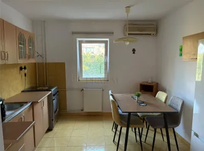 Apartament 3 camere | Bucovina | Decomandat | 2 Balcoane | 2 Bai | 400 € - foto 3