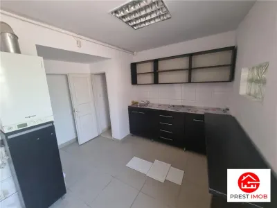 Apartament de 62 mp , parte din casa, cu intrare separata, posibil spatiu comercial, semicentral , Targu Mures - foto 4
