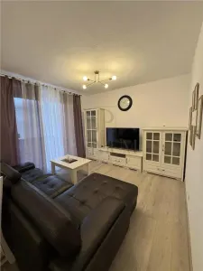 GIROC ESO - 3 Camere - Etaj 2 - LIFT - Balcon spatios - Giroc