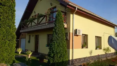 Casa individuala - mobilata utilata - zona foarte buna - garaj - Mosnita Noua