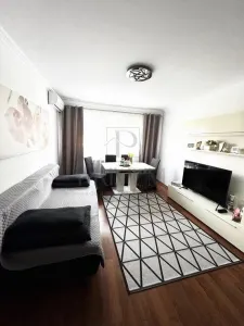 CETATII - ETAJ 1 - RENOVAT - 3 camere - centrala proprie - clima - BOXA - Timisoara