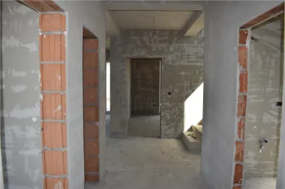Casa individuala - zona foarte buna- proiect deosebit - posibilitate alegere finisaje  - aspect modern - camere - garaj foarte mari - garaj - foto 4