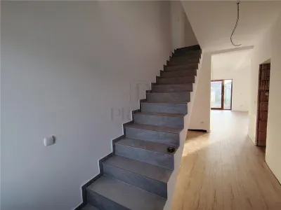 Duplex toate utilitatile - spatios - dormitor la parter - finalizat - foto 6