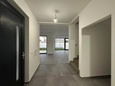 DUPLEX LA ASFALT - CONSTRUCTIE MODERNA - FINISAJE DE TOP - Mosnita Veche