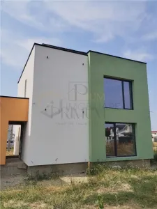 Duplex deosebit - zona buna - posibilitate alegere finisaje - toate utilitatile - Mosnita Noua
