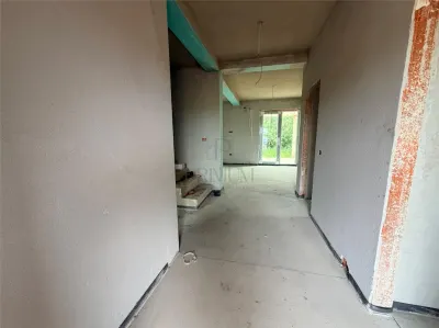 NOU PE PIATA - DUPLEX 5 CAMERE - DORMITOR LA PARTER - foto 5