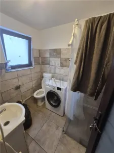 Hala / Spatiu de depozitare - cu birou și dormitor - curte generoasa  - zona foarte buna - foto 5