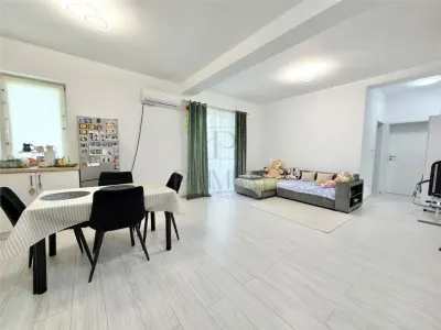BRAYTIM - 2 CAMERE - ETAJ INTERMEDIAR - MOBILAT SI UTILAT - ZONA BUNA - foto 2