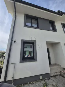 Casa insiruita - partea de margine - teren 90mp - toate utilitatile - zona excelenta - foto 2