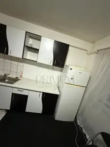 DAMBOVITA - ETAJ 2 - DECOMANDAT - 3 CAMERE - CENTRALA PROPRIE - foto 6
