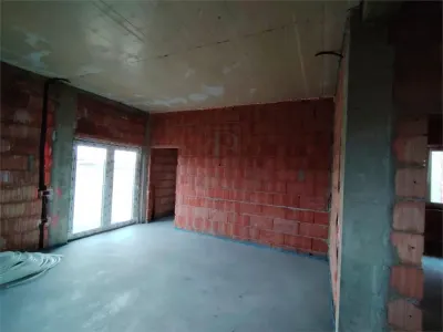Duplex despartit prin baie - teren 380 mp - toate utilitatile - foto 4