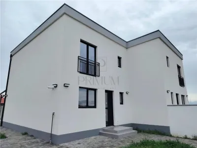 Duplex superb - toate utilitatile - COMISION 0% - Mosnita Noua