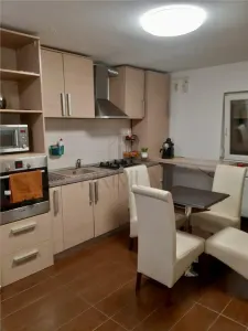 COMPLEX - 2 Camere - Centrala proprie - Boxa - Bloc izolat - Renovat complet - Timisoara