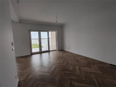Duplex superb - zona foarte buna - toate utilitatile - finisaje premium - foto 11