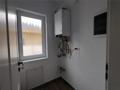 Duplex superb - zona foarte buna - toate utilitatile - finisaje premium - foto 7