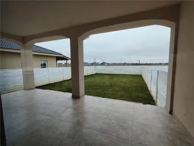 Duplex superb - zona foarte buna - toate utilitatile - finisaje premium - foto 10